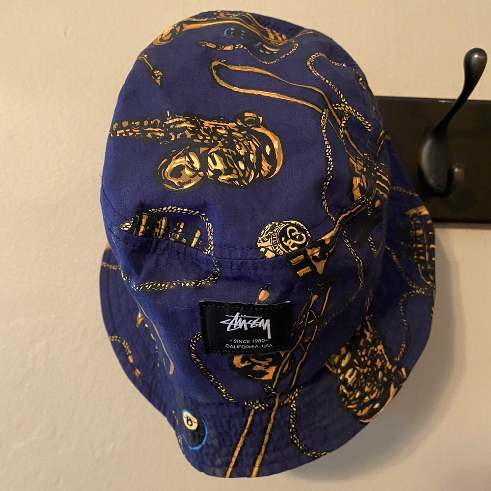 Stussy bucket hat